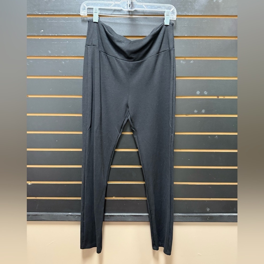 M. Rena Classic Black Stretch Leggings – Size M